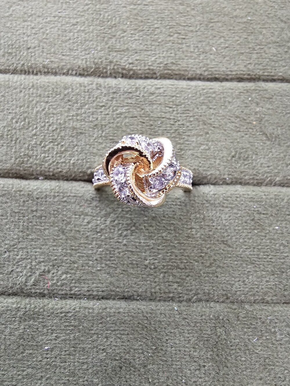 Vibtage Ring Size 7